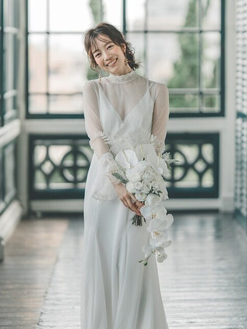 ロングスリーブのレトロ感のあるドレス